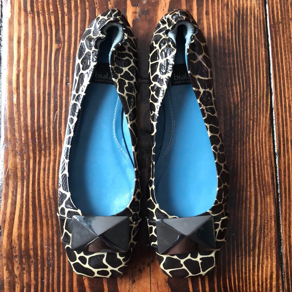 Biala Giraffe print ballet flats- NWOT